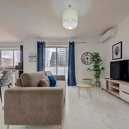 Beautiful 2bdr In Sliema With Views * Gzira