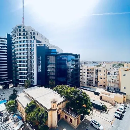 Beautiful 2bdr In Sliema With Views Daire Gzira