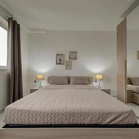 Beautiful 2bdr In Sliema With Views Gzira