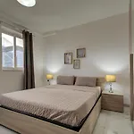 Beautiful 2bdr In Sliema With Views Apartment